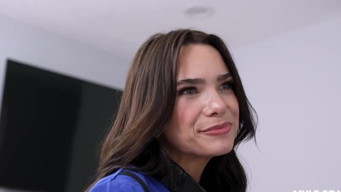 [Anal Mom] Ivy Ireland - Houston, We've Got A Backdoor Problem (2025-11-27) [720p] [H.265] 2