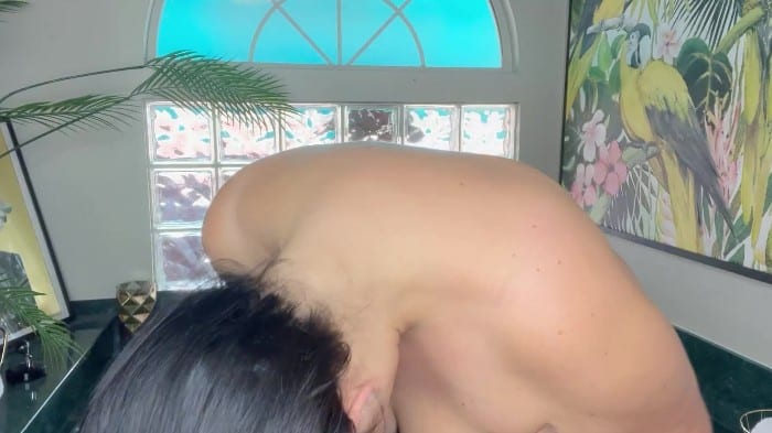 [Manyvids] Athenablaze - Oiled Belly Fetish Dirty Talk Bouncing 3