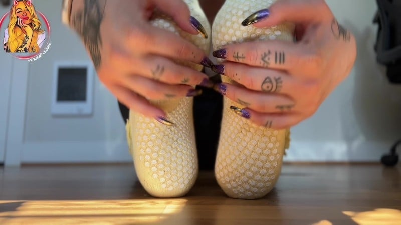 bratafterdark Pilates Princess Sock Armpit and Ass Worship 3