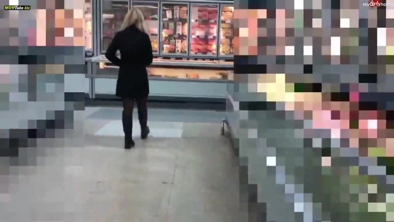 devil-sophie - 10 Minuten Userwette erfuellt - Der Reiterstiefel Strapsen Walk im Einkaufszentrum 4