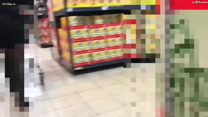 devil-sophie - 10 Minuten Userwette erfuellt - Der Reiterstiefel Strapsen Walk im Einkaufszentrum 1