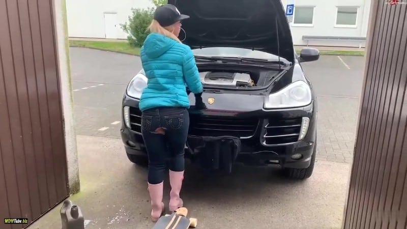 devil-sophie - KFZ Meisterin Sophie - Die Werkstatt Eskalation mit der Werkstattschlampe 26