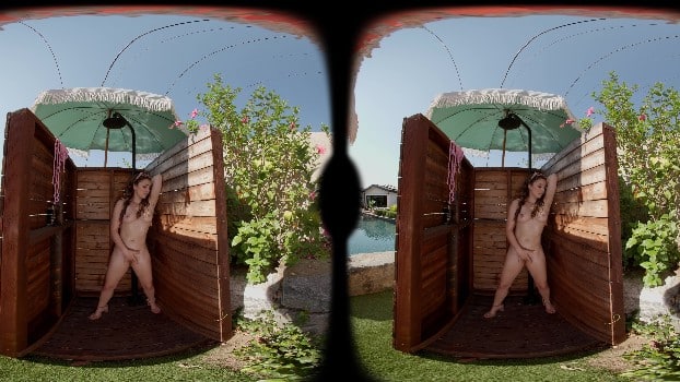 [Dezyred.Com] Leana Lovings - Family Secrets: Cancun (naked Heat) (8192x4096p / 8k) 4