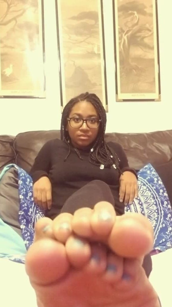 Ebony - November 11, 2025 Ebony Stuffed After Thanksgiving 4