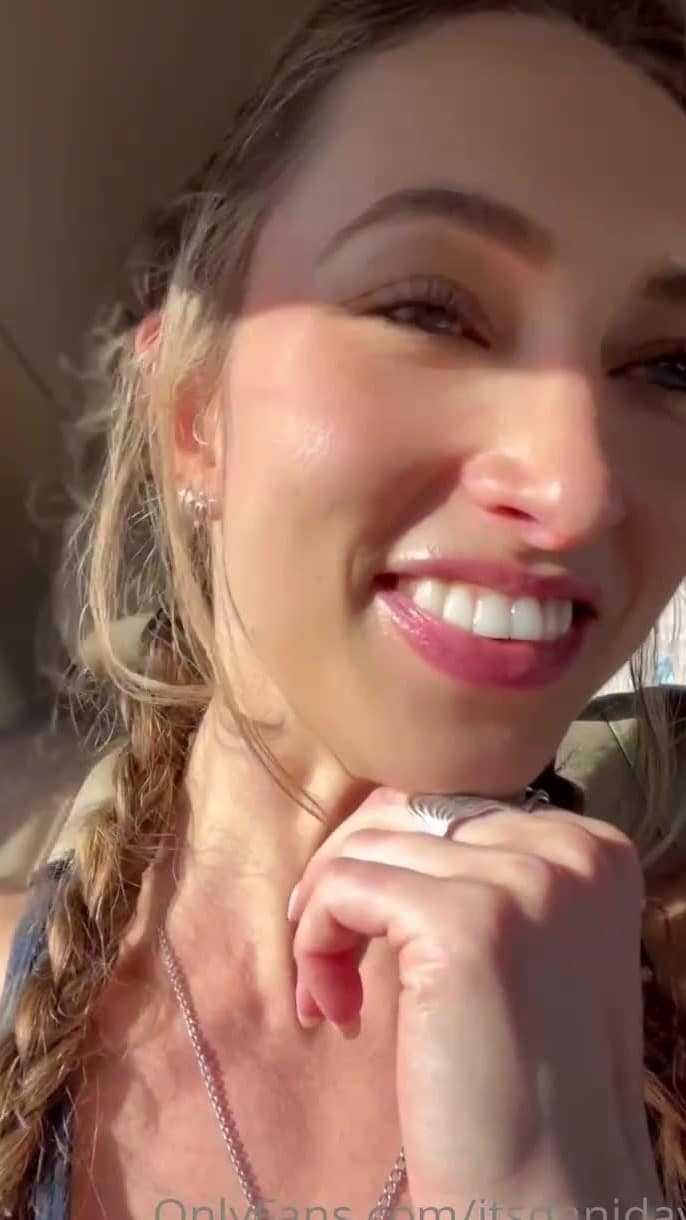 [OnlyFans] Itsdaniday Uber Driver Blowjob 1