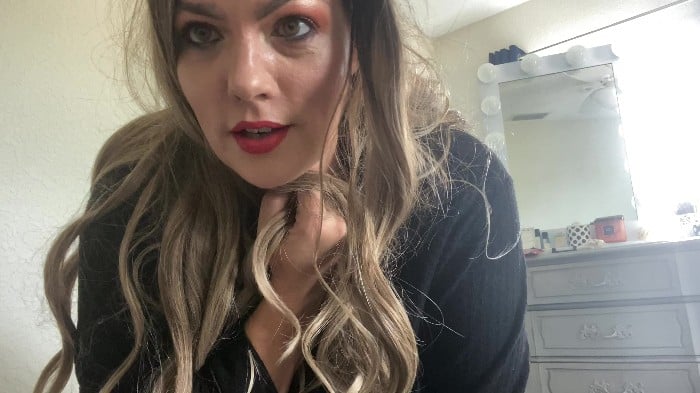 [Manyvids] Kateskurves - Bad Mommy 1