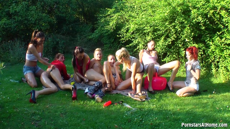 lesbo2014-08-12 1920 4