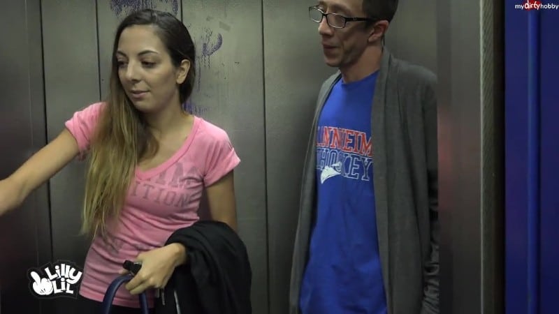 lilly-lil - Von User auf der Strasse erkannt - Angesprochen und im Treppenhaus gefickt 28