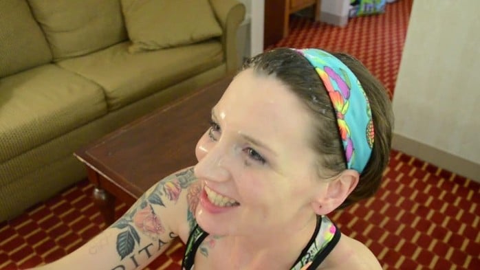 [ManyVids] Bettie Bondage - 16 Oz. Bukkake For The Gym Slut (720p) 4