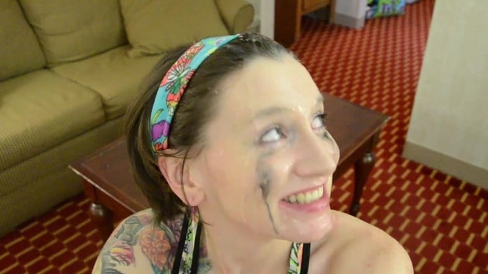 [ManyVids] Bettie Bondage - 16 Oz. Bukkake For The Gym Slut (720p) 5