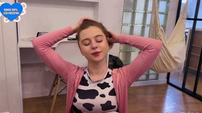 Zxlecya - My Lesbian Stepsister Tried A Dick For The First Time (1080p) 3