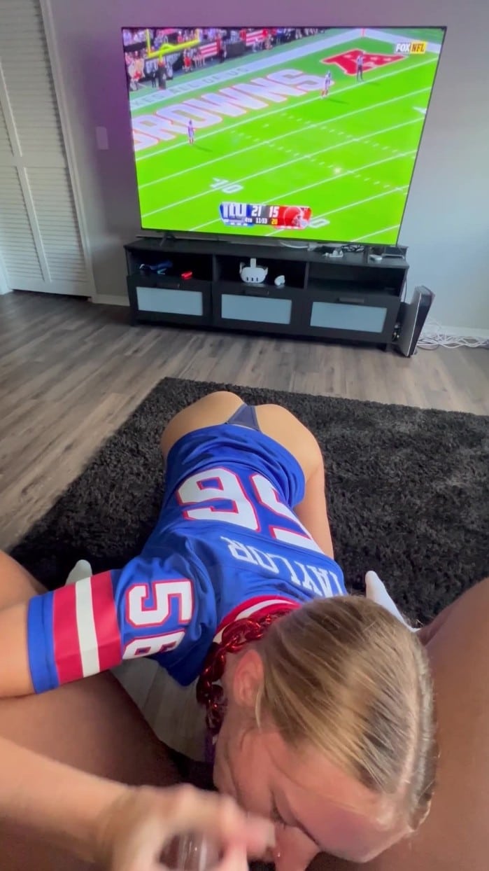 [Onlyfans] Badbarbiepriv (6 Videos) 6