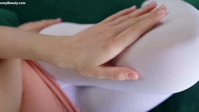 [ShowyBeauty] Emma - Silken Dreams Video (25.08.14) [1080p] 1