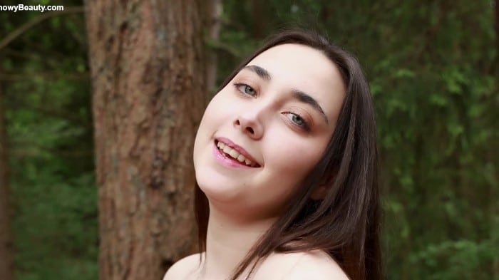 [ShowyBeauty] Remido - Enchanted Woods (25.10.02) [1080p] 3