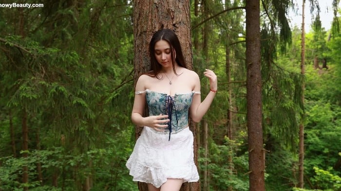 [ShowyBeauty] Remido - Enchanted Woods (25.10.02) [1080p] 1