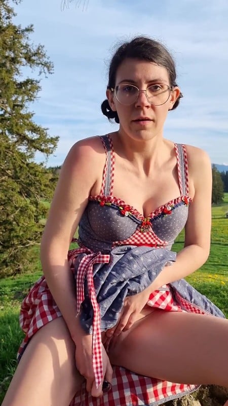 sierrachanger - Es knallt unter dem dirndl 2