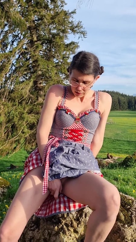 sierrachanger - Es knallt unter dem dirndl 3