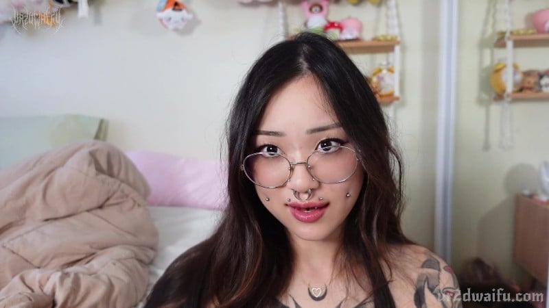 ur2dwaifu - Caught Babysitter Stealing 1