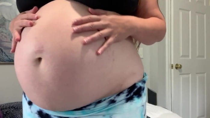 [Manyvids] Your Girl Sam - Pregnant Step Mom Finds Out Your Fetish 3