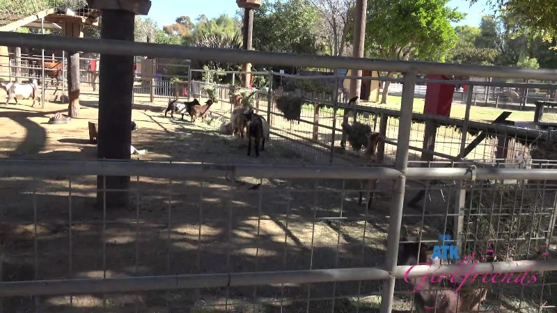 ATKGirlfriends 25/12/13 Dez Hansen Farm Date 1 FullHD 2