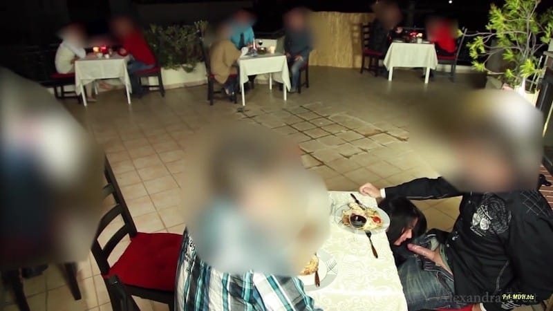 Alexandra Wett - Public Schlampe Fickt Alle Schwanze an Jedem Ort 3