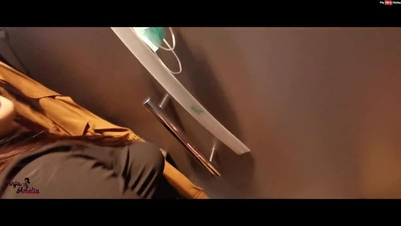 AnjaAmelia - Privater Fick in der Umkleide 4