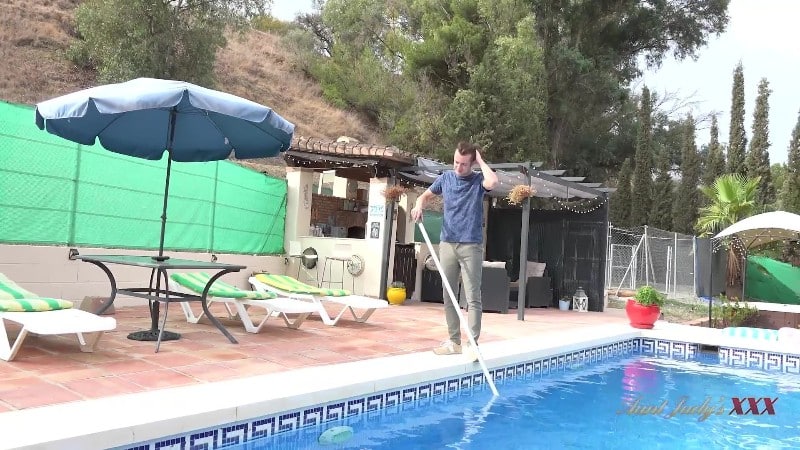 AuntJudysXXX 25/12/12 Star FullHD 11