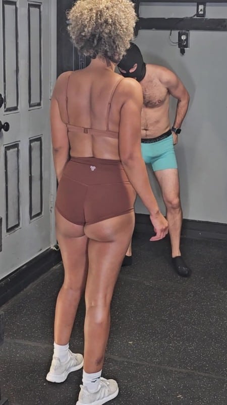 Ballbusting Bianca - Dominabianca - 100 Hits Of Pleasure Episode 1 A Kick And A Curtsy 2