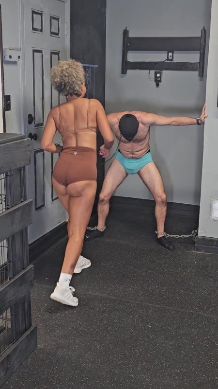 Ballbusting Bianca - Dominabianca - 100 Hits Of Pleasure Episode 1 A Kick And A Curtsy 4