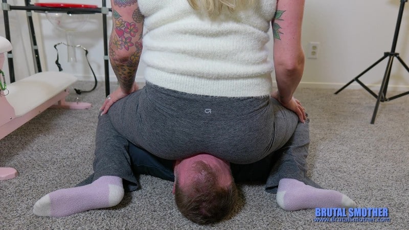 Brutal Face Sitting And Femdom - Full Weight Face Sitting In Grey Leggings 5