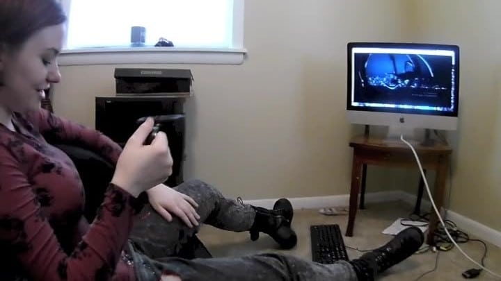 CurvyElvishGirl - Ashamed to be Bottomless 8 1