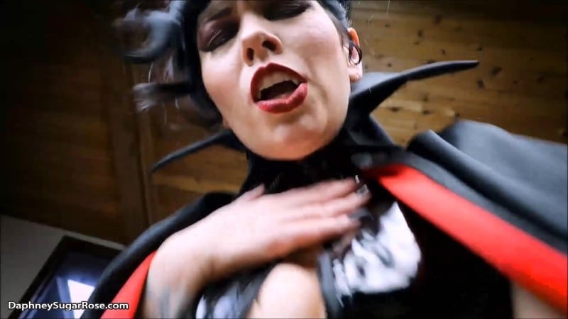 Daphney Rose - Impregnating Your Vampire Mistress Makes You Hers FOREVER 5