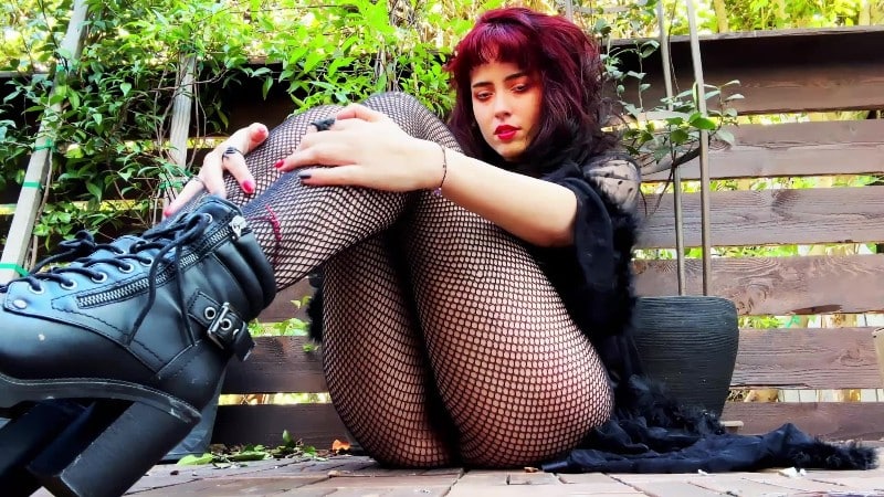 EnchantrixV - Giantess Humbles Tiny Arrogant Man 5