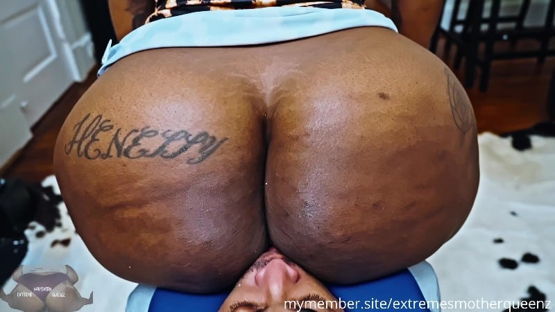 Extreme Smother Queenz - Midnight Surviving The Box Clip 1 4