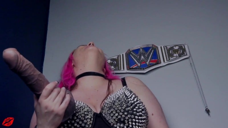 Fetish Dina - Natayla s Caged Fan Pet gets Face Fucked 5