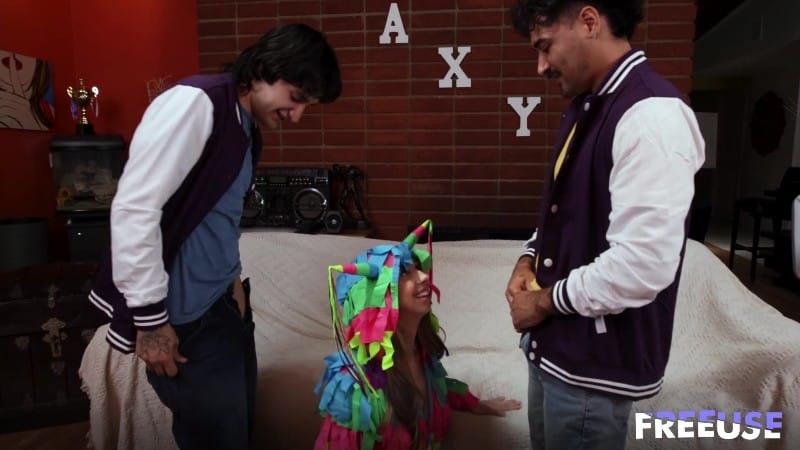 [FreeUseFantasy | TeamSkeet] 25/12/29 Breezy Bri FullHD 2