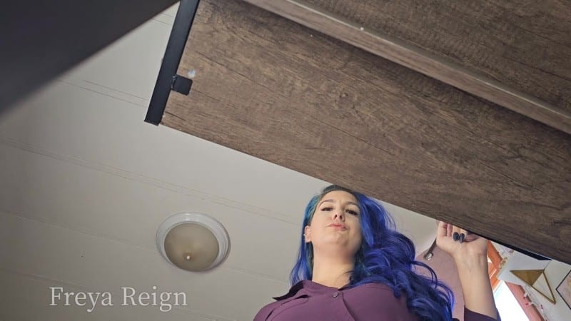 Freya Reign - POV Office Foot Stool 15