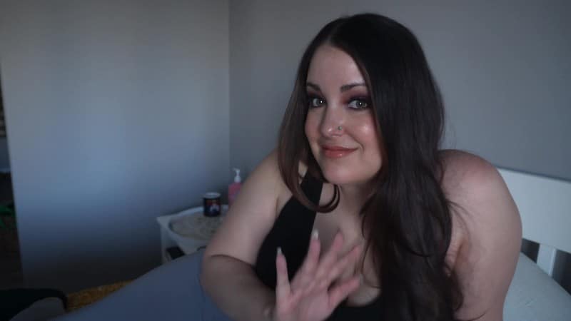 GirlOnTop880 - Step Sis Discovers your CFNM Habit 1