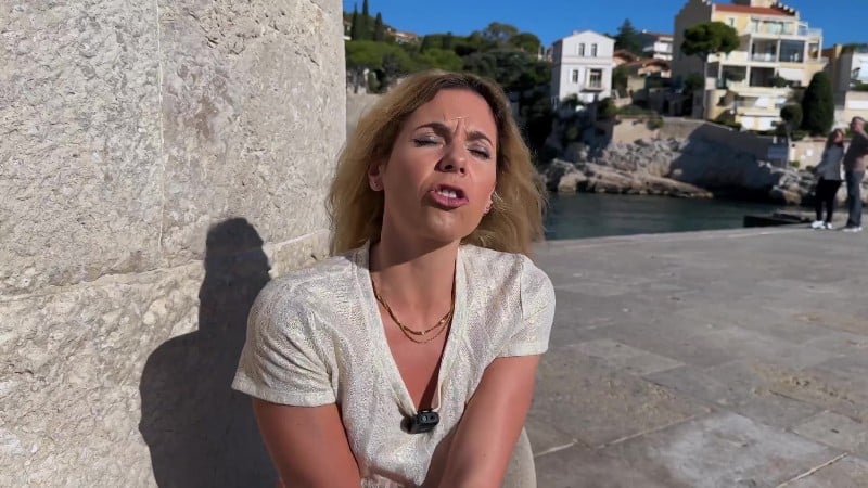 JacquieEtMichelTV 25/10/09 Kleo Furiosa 34 Years Old From Clapiers FullHD MP4-P2P 20