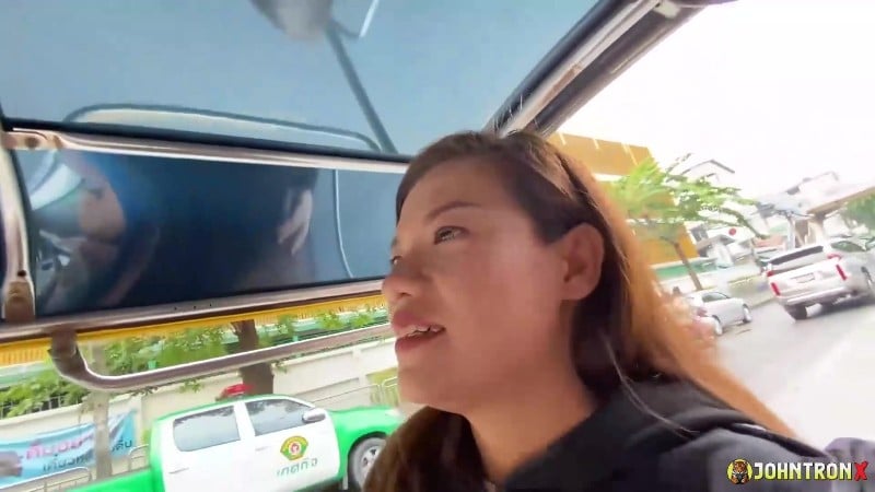 JohnTronX 22 03 27 Apple E FullHD 17