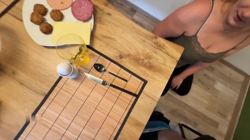 Julia-Winter - Fruhstuck artet aus - Ich will ganz andere Eier 3