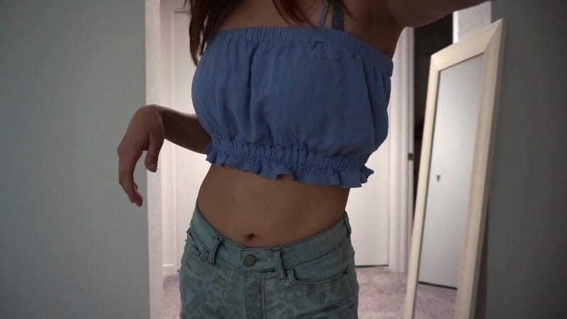 Kaedia Lang - Helping Sis Take Selfies 2