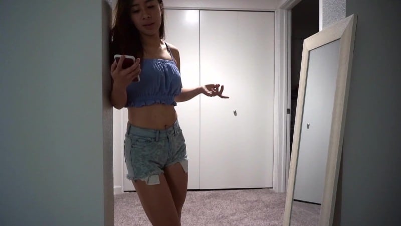 Kaedia Lang - Helping Sis Take Selfies 9