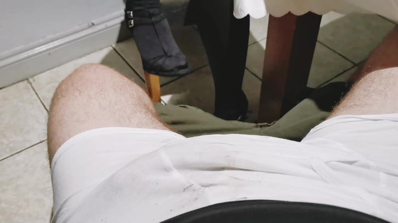 Lexi Snow - Dirty Shoe Job Causes Cum In Pants 4