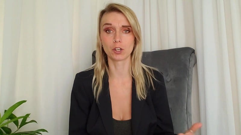 Lexi Snow - Giantess Confessions 1