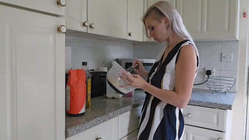 Lexi Snow - Home Wrecking Anniversary Cake 12