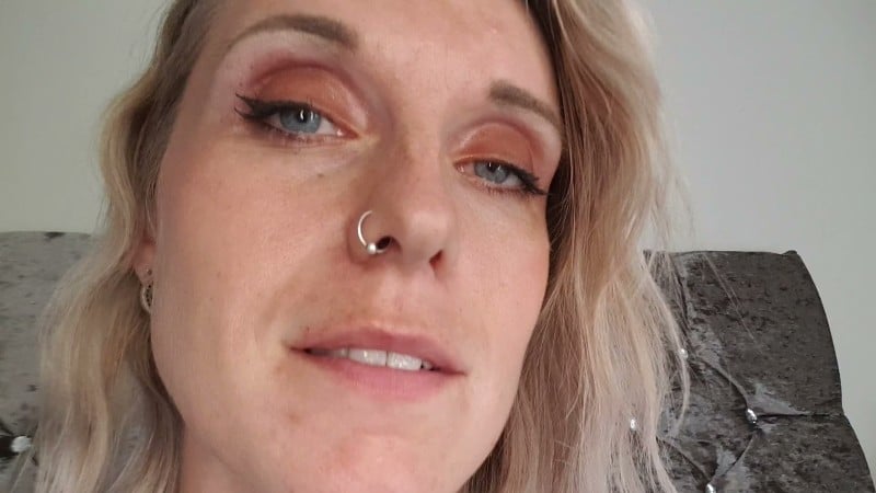 Lexi Snow - I Eat Your Wife Close Up 2