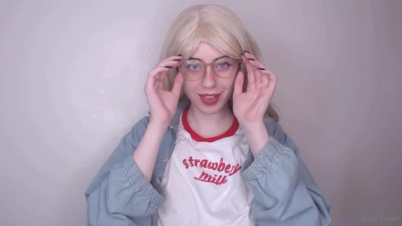 Lola Fawn - Oil Me Up 1