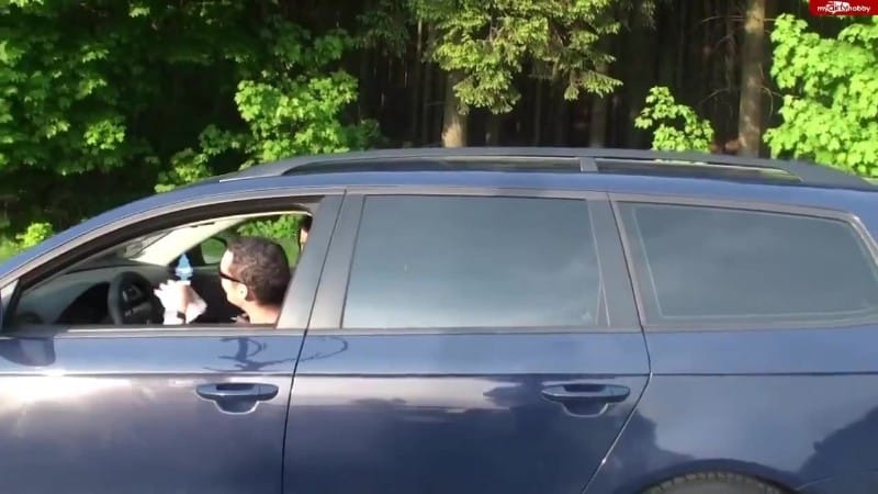 Luder-Anja - GELDNOT - Uns kann jeder FICKEN 1