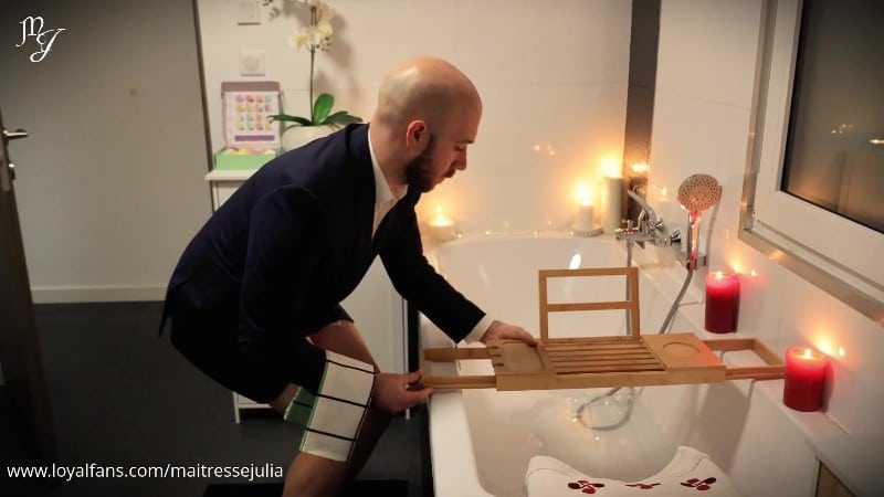 Maitresse Julia - Confessions And Pleasures Of A Mistress In Her Bath 2 26